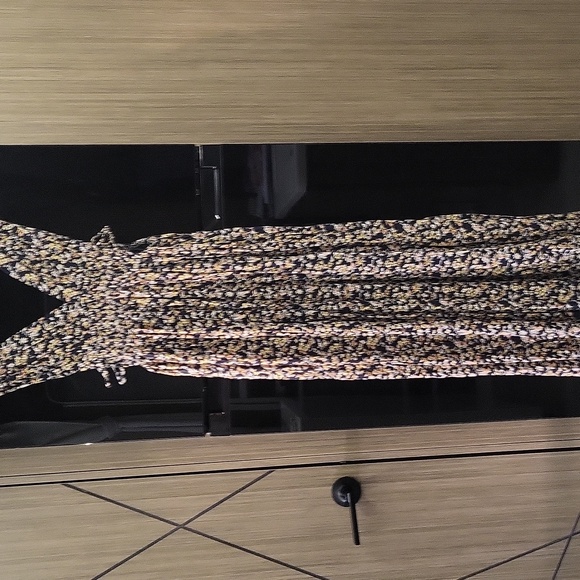 NWT, "LONGLEN Black Floral Multi Maxi/midi Dress By "Forever 21" ✨️ - Picture 7 of 15